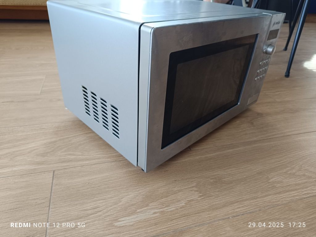 Kuchenka mikrofalowa BOSCH 900W