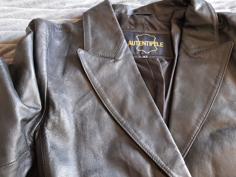 Casaco em pele preto