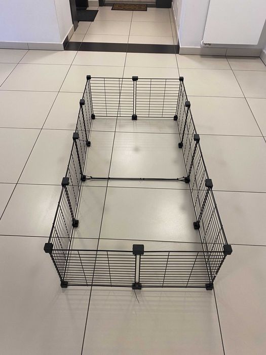 Ogromna klatka wybieg dla świnek morskich