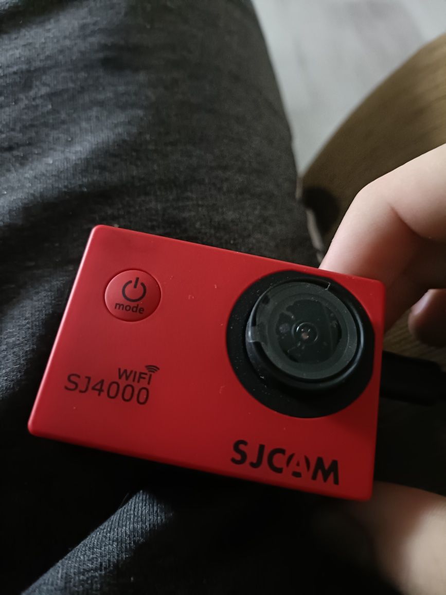 (OPIS) Sprzedam kamerę sjcam sj4000 wi-fi praktycznie nowa