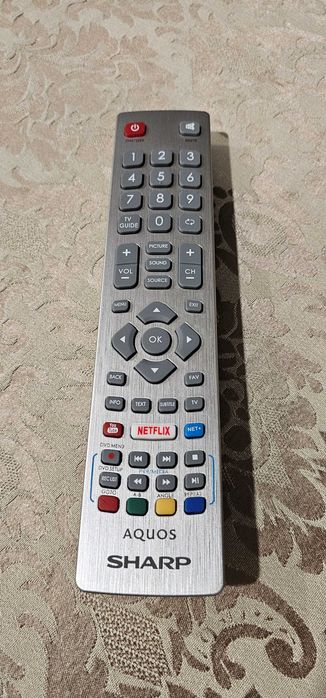 Tv sharp nova. 55 polegadas.  1m40 de ecrã usada