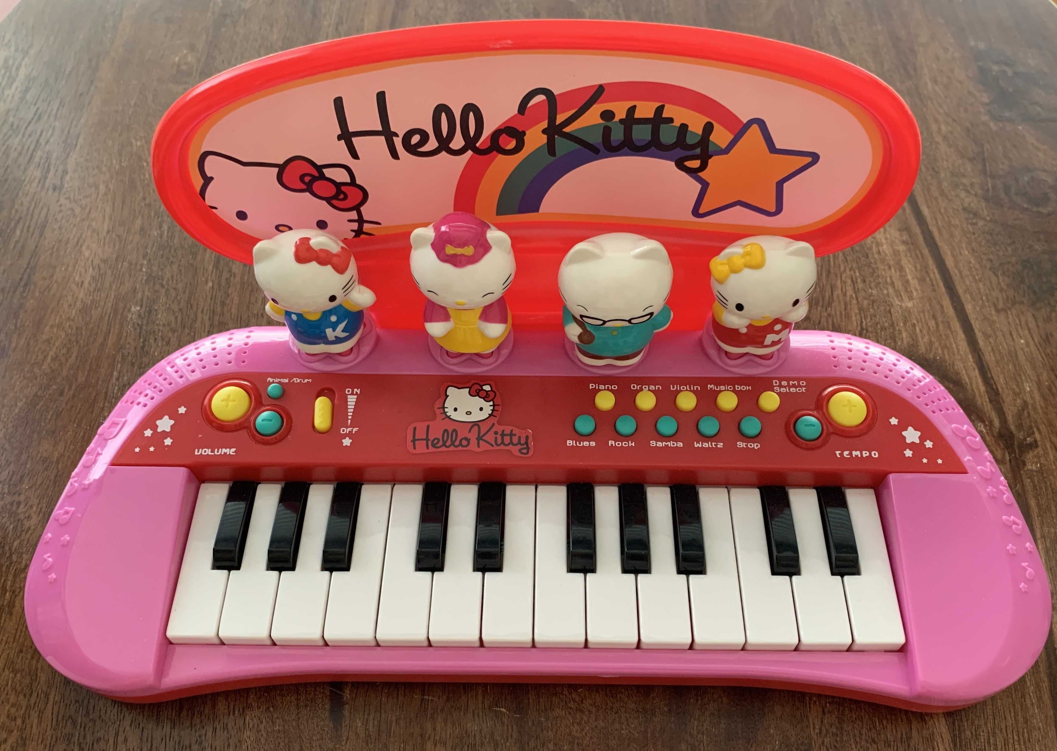 Piano elétrico para criança com figuras da Hello Kitty