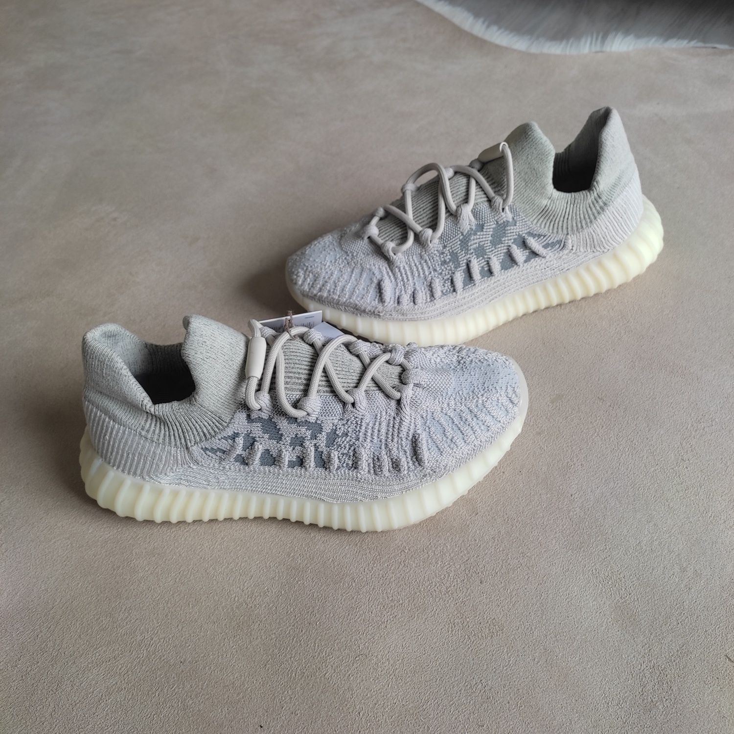 Adidas Yeezy 350 V2 CMPCT