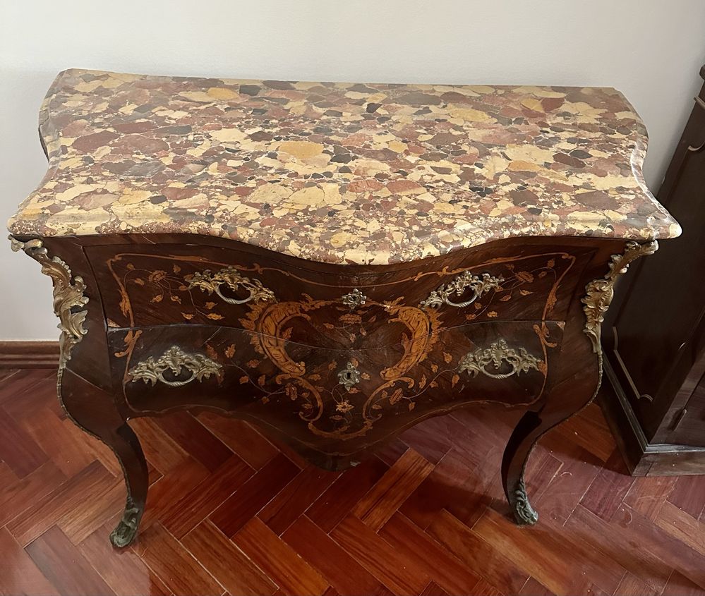 Cómoda antiga Luís XV