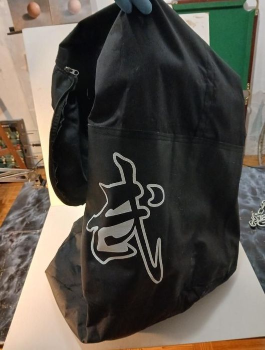 Saco de Boxe + Luvas