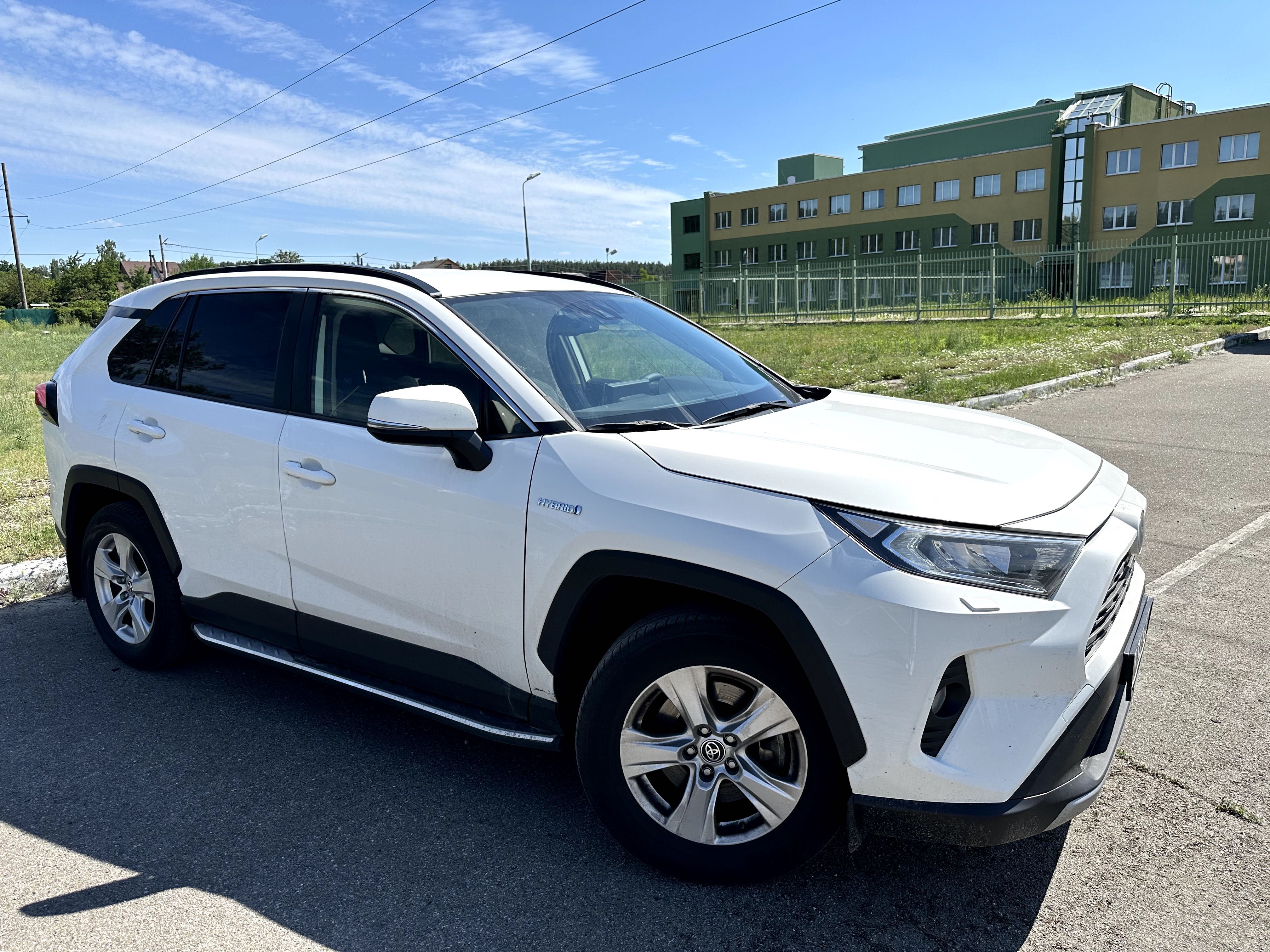 Rav 4 Гібрид 2021 рік