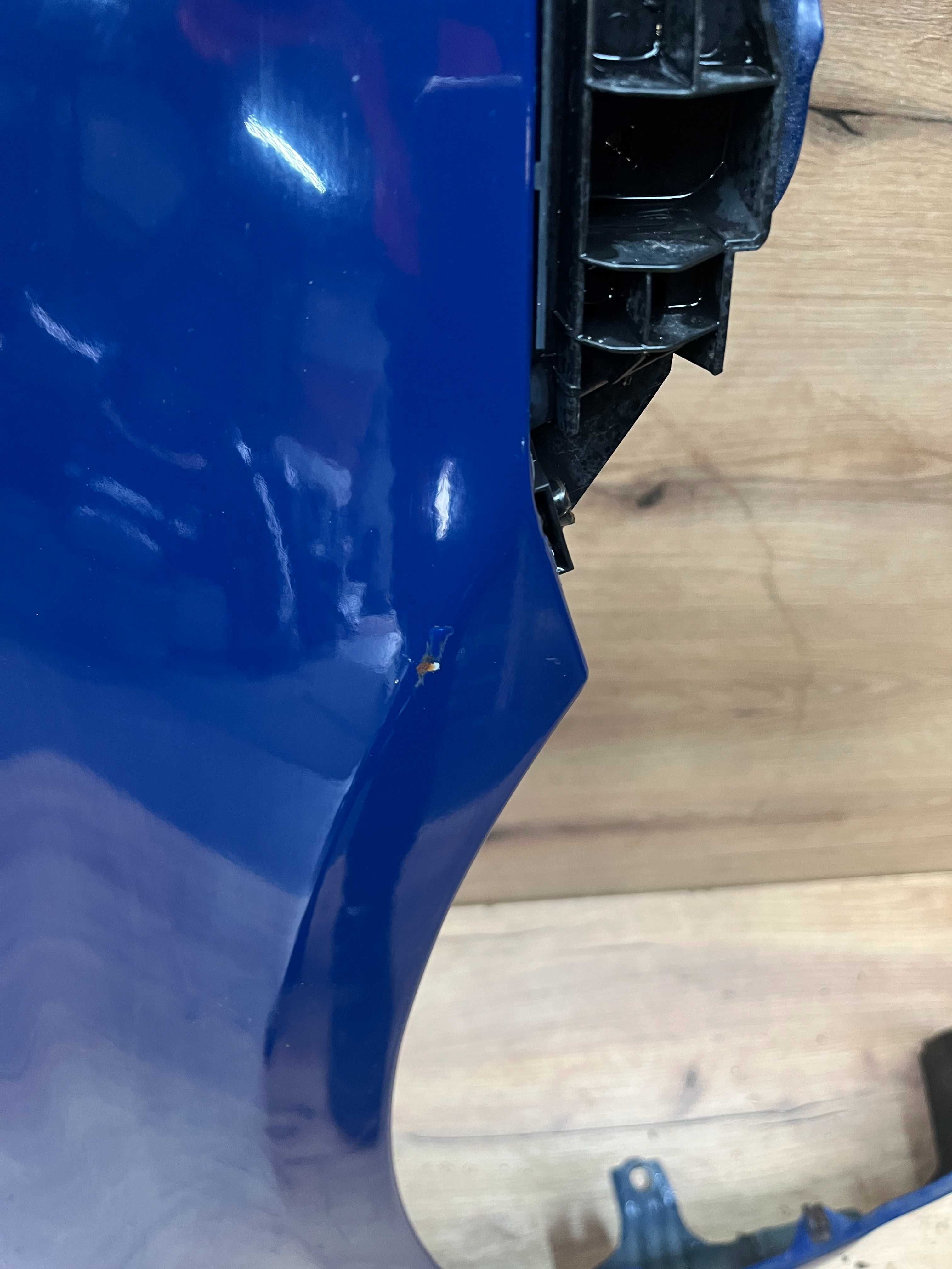 Błotnik przedni lewy prawy Toyota Corolla E12 kolor 8q4