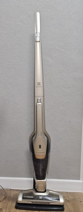Продам бездротовий пилосос Electrolux