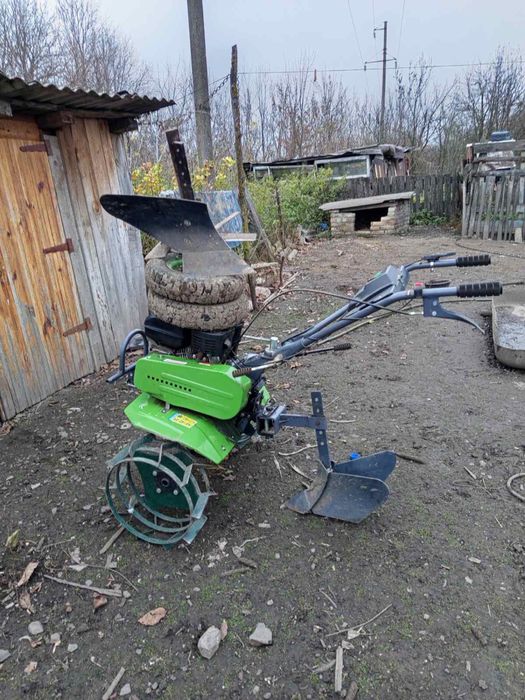 Бензиновий мотоблок з ремінним зчепленням