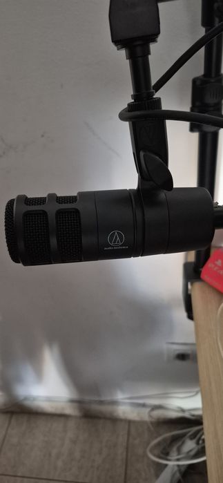 Vendo microfone + mixer + suporte + cabo xlr