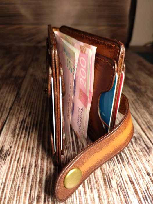 Зажим для купюр .