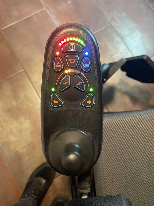 Wózek inwalidzki elektryczny W1032 Easy