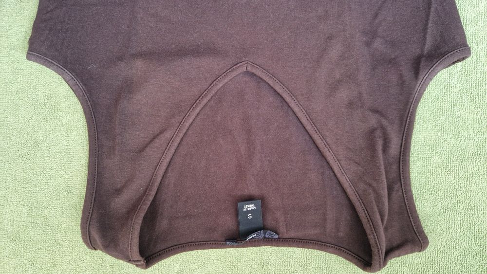 T-Shirt H&M tamanho S castanha