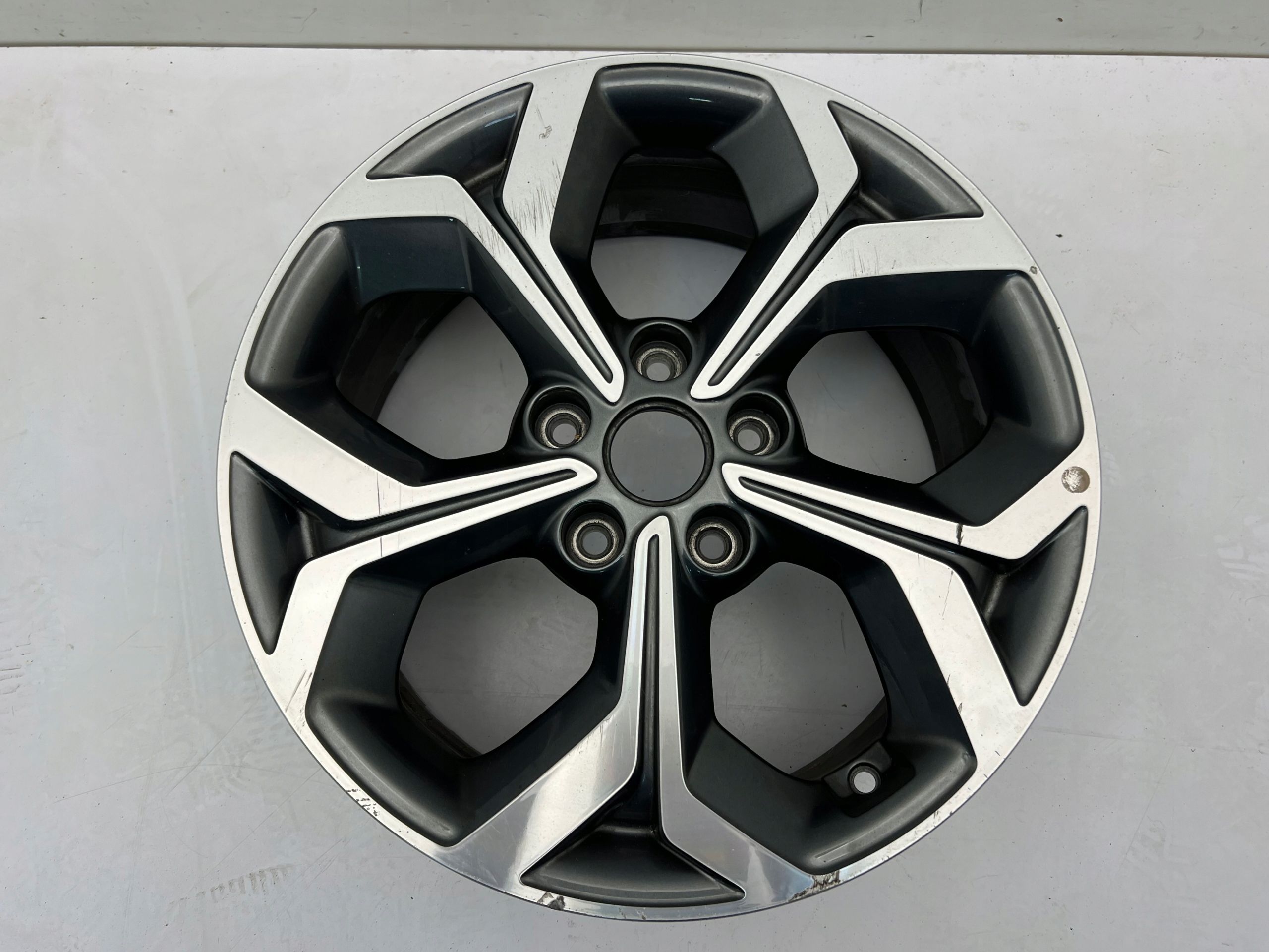 KIA Ceed Iii Felga koło 7Jx17 ET53 5x114.3 oryginał