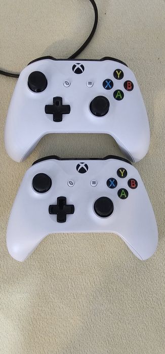 Xbox one S + 2 pady + 2 gry, w bardzo dobrym stanie, używana