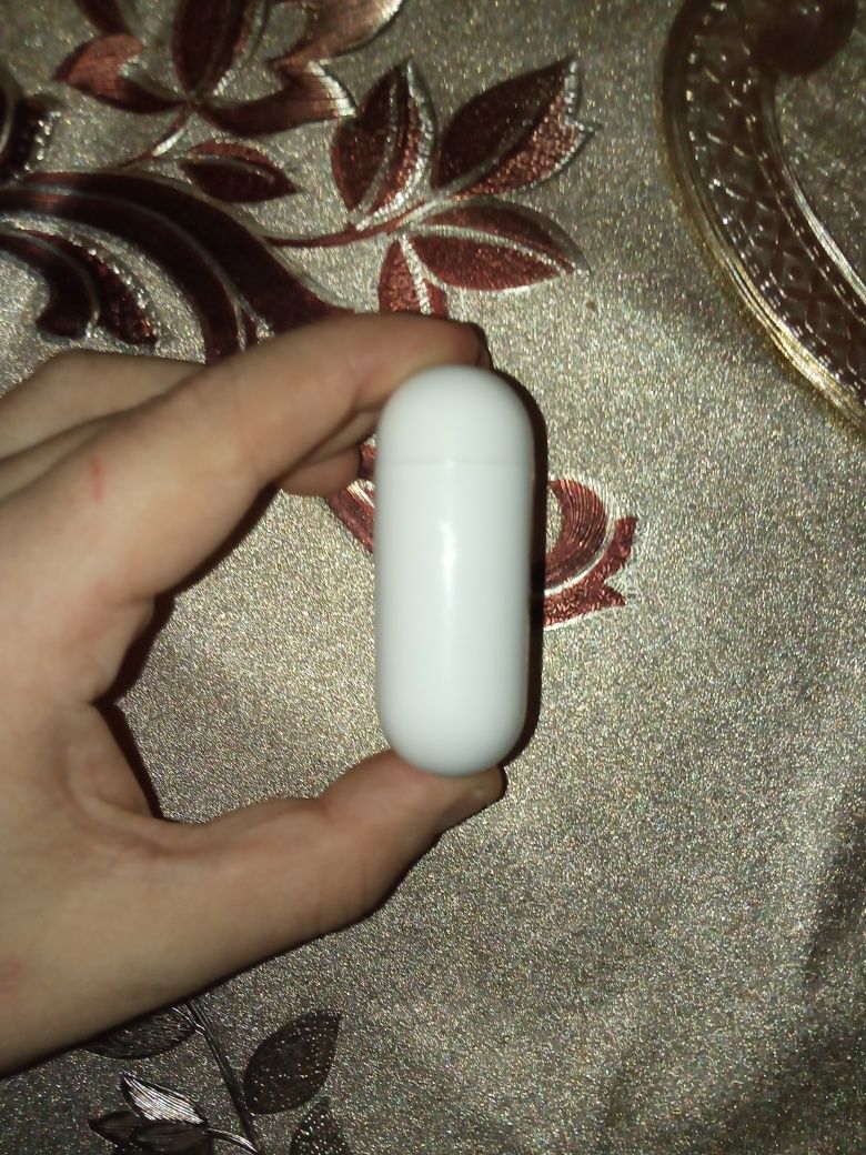 Навушники AirPods