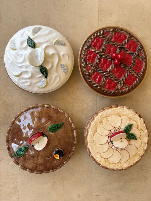 PRATOS DE TORTA com Tampas Decorativas