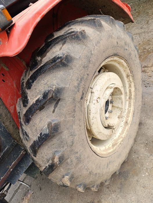 Sprzedam opony Stomil 14,9x28 do C360