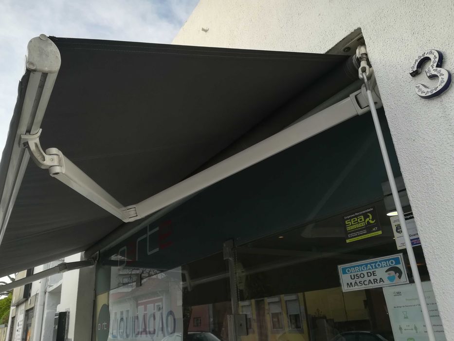 Toldo EXTENSÍVEL"BAIXA DE PREÇO" com estrutura lacada em branco