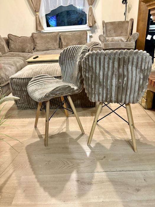 Zestaw wypoczynkowy . Naroznik  fotel, 6 krzesel