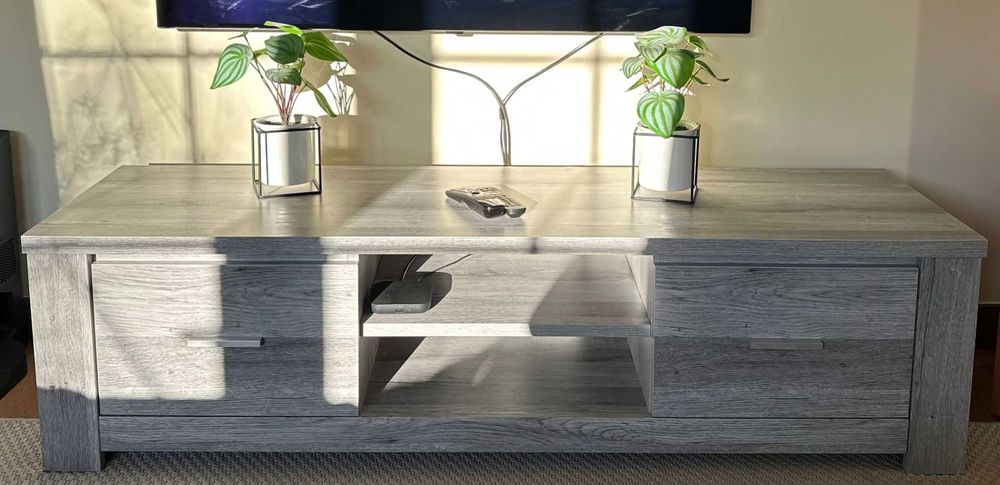 Móvel Suporte TV - Elegância e Funcionalidade para sua Sala