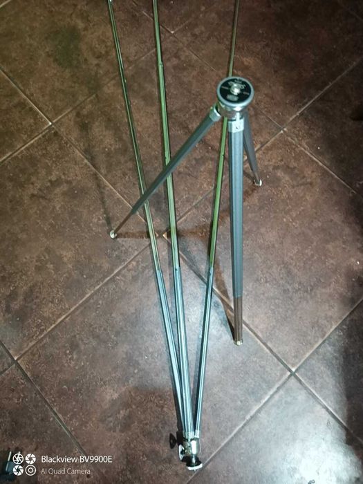 трипод для фото техники