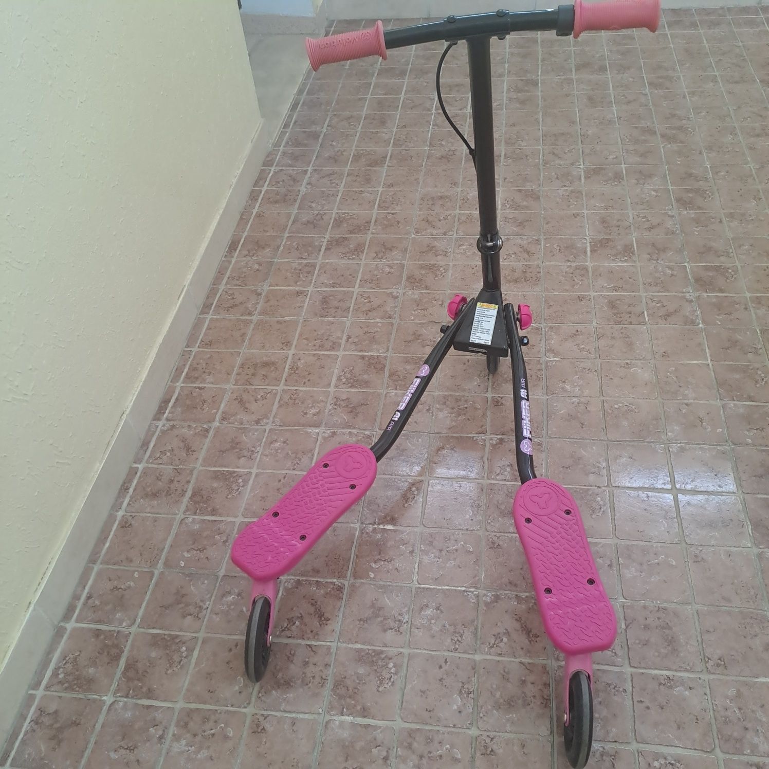 Trotinete com travão