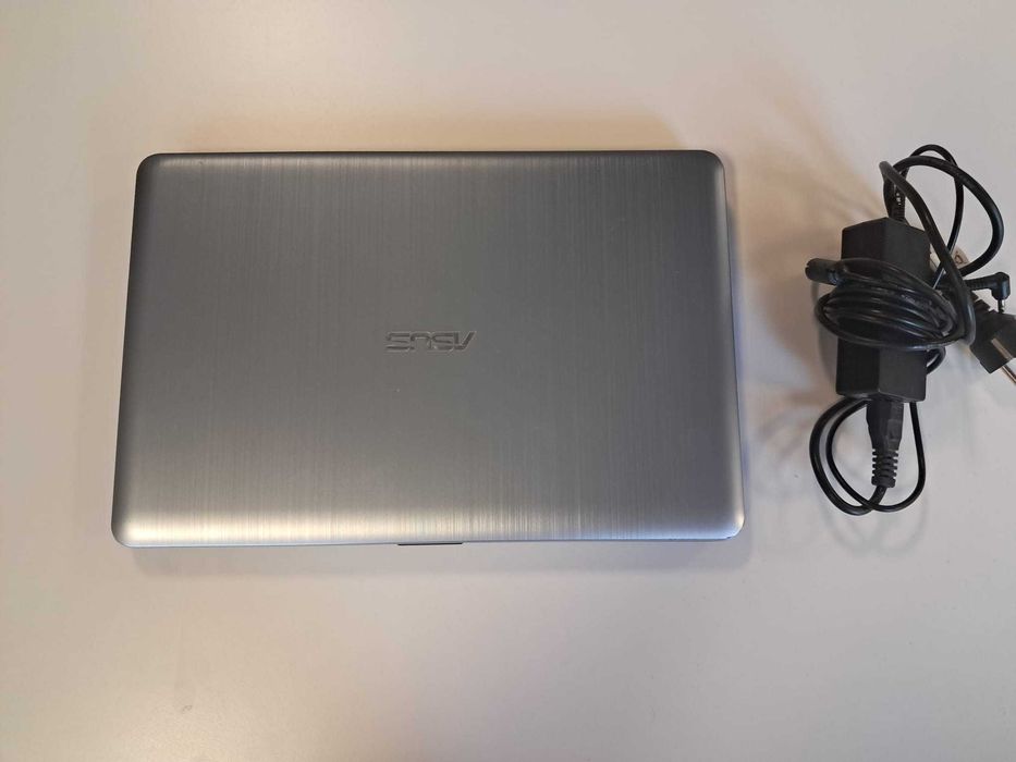 Portátil ASUS AMD A6-7310 APU (RadeonR4 Graphics 2.00GHz, 4,00GB RAM