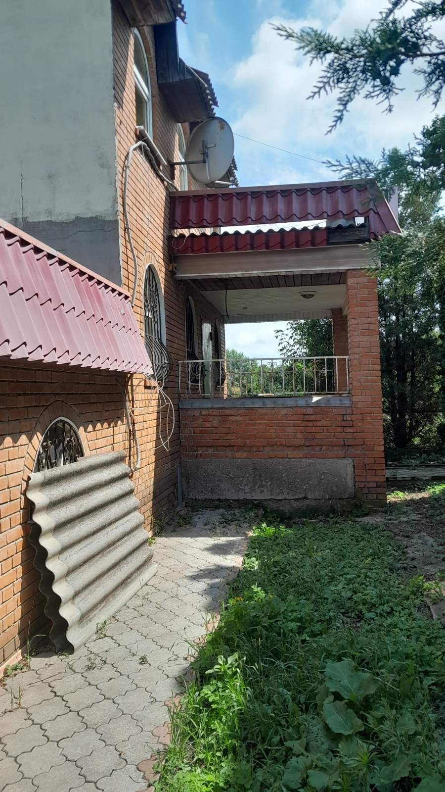 Супрунівка. Окремий , цегляний будинок