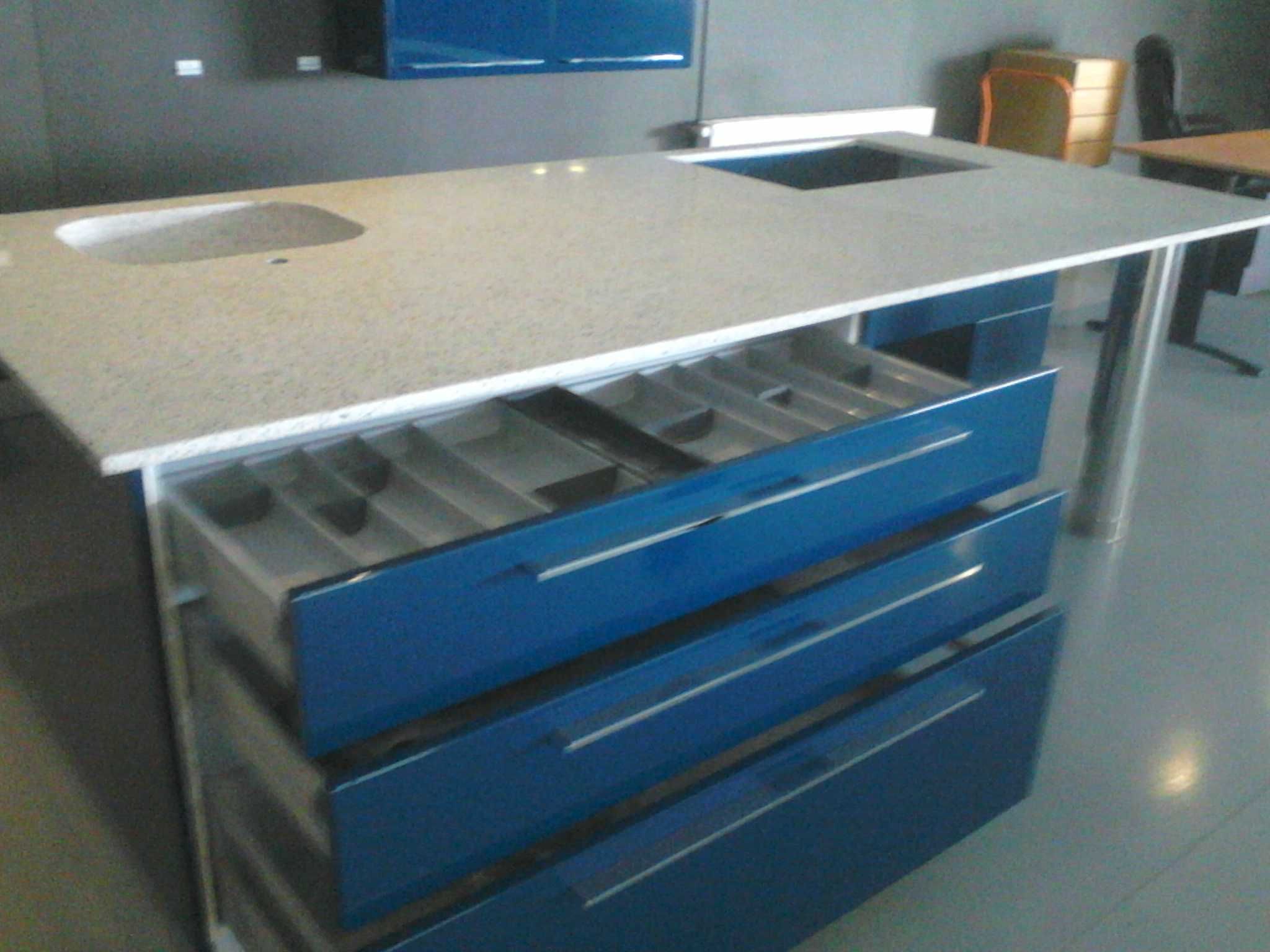 Cozinha lacada azul
