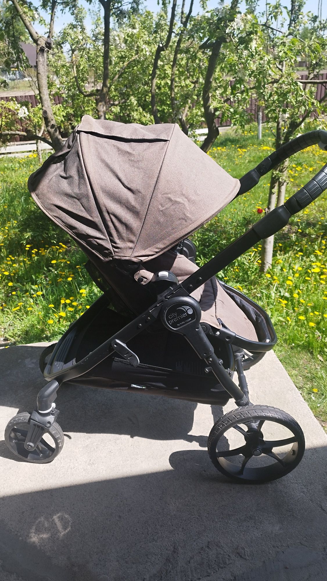 Прогулочная коляска Baby Jogger City Premier