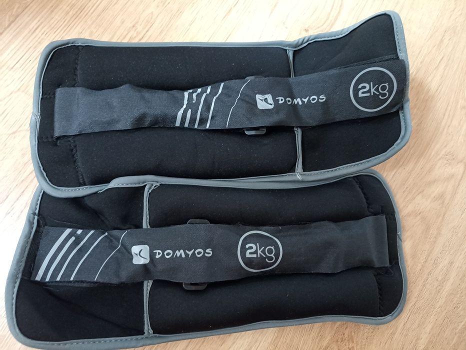Obciążniki na nogi 2 kg z Decathlon
