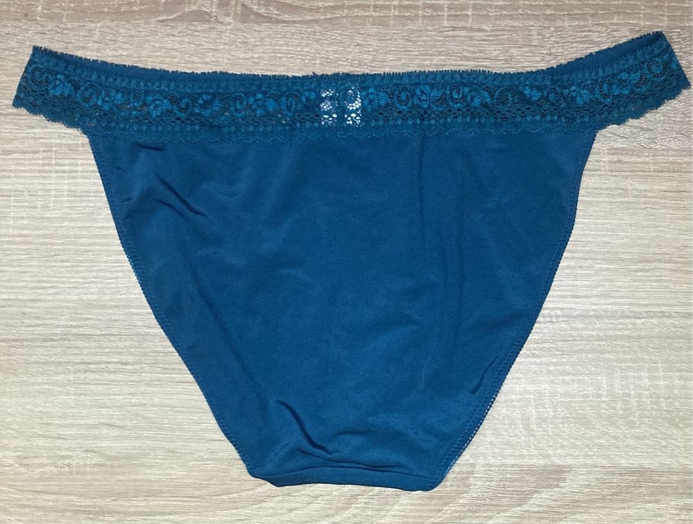 Esotiq figi XL turkusowe z koronka ozdobione