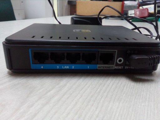 Router D-Link DIR-100