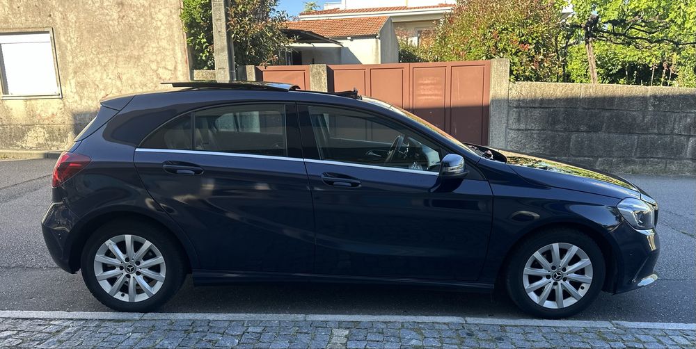 Mercedes A180 Automatico Ano 2018 ( Versao com Todos os Extras )
