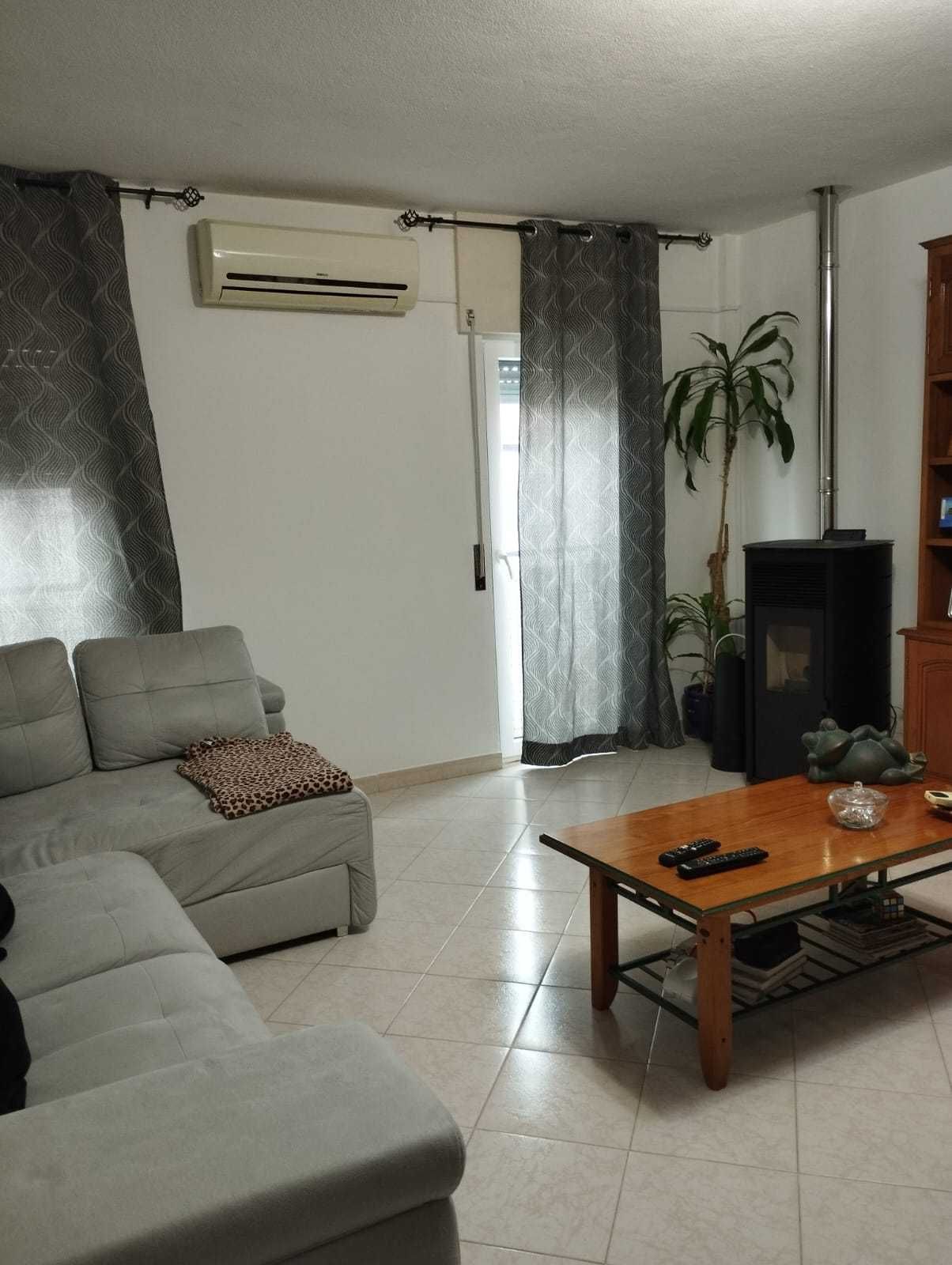 Apartamento T2 venda Vila Viçosa