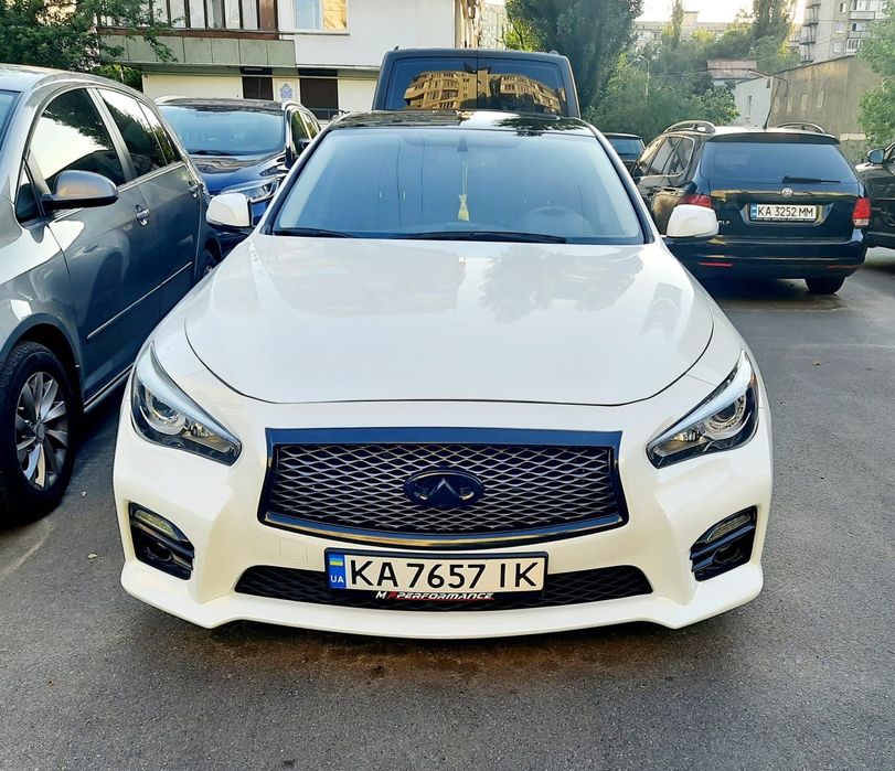Infiniti Q50 3.7 2015
