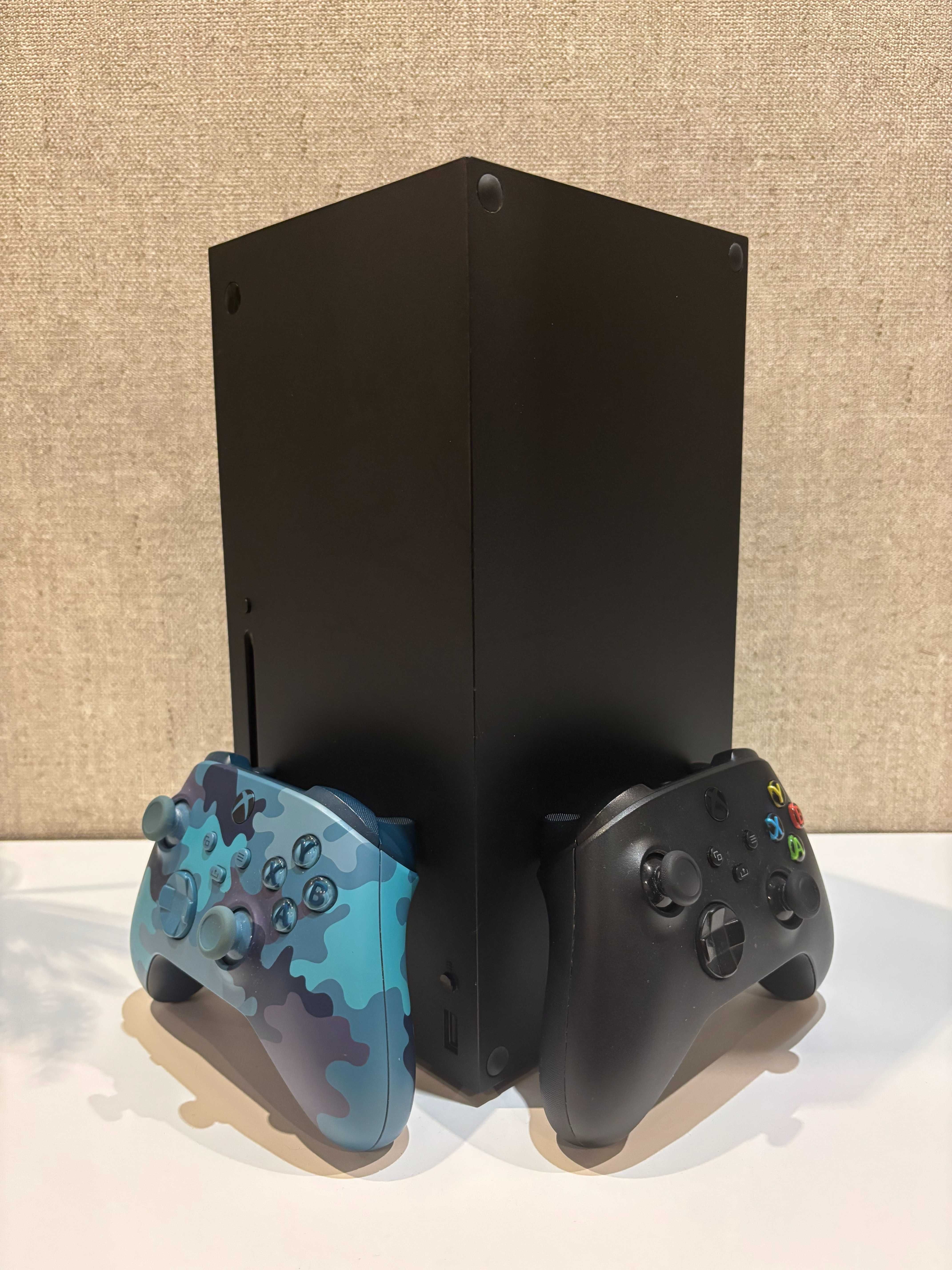 Xbox series X 1 TB + геймпади та ігри на акаунті