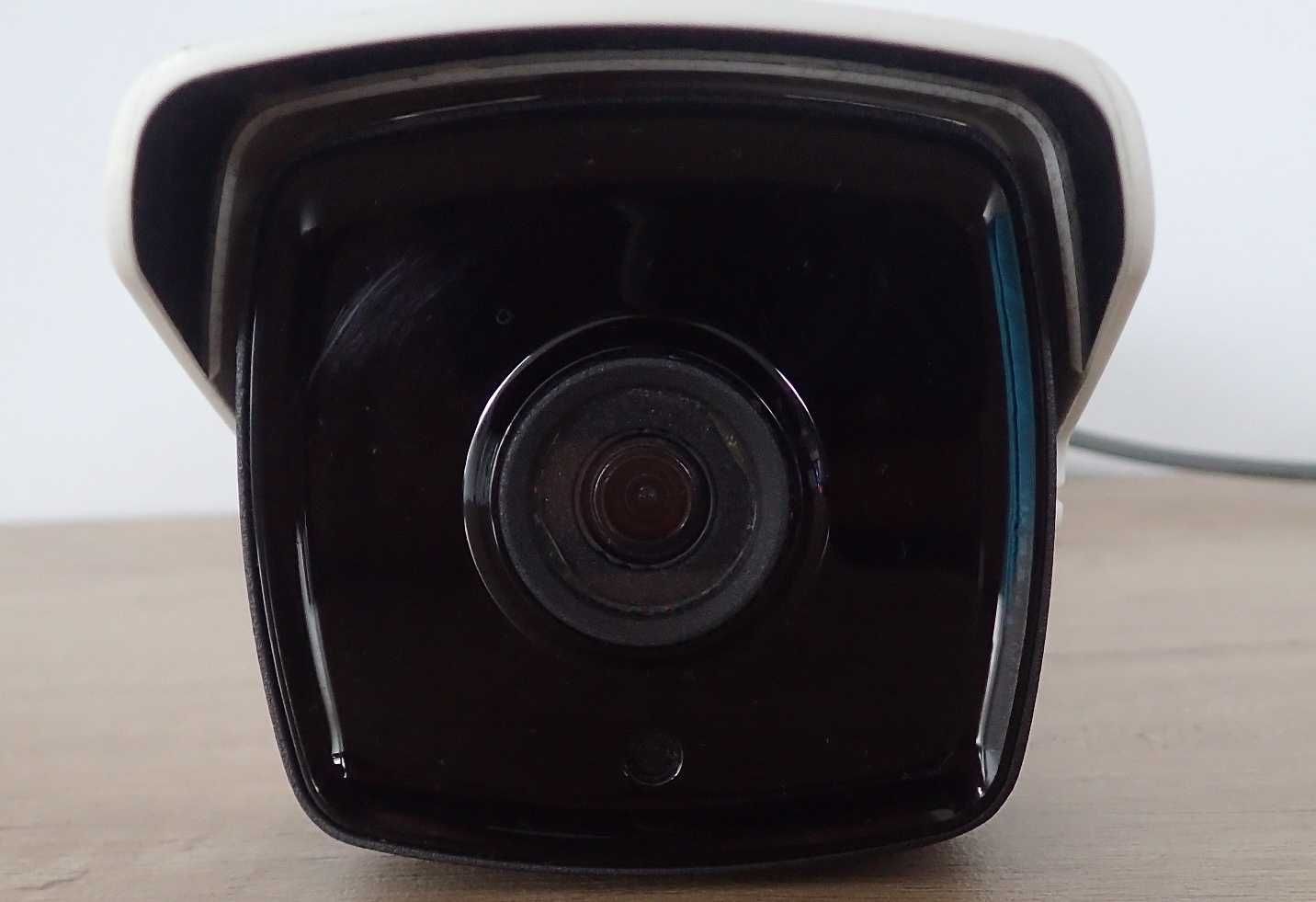 Kamera zewnętrzna Hikvision DS-2CE16D0T-IT3 3,6 mm - Używana