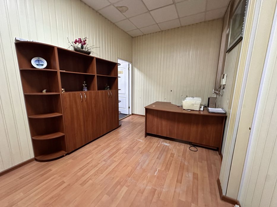 Продаётся офис в районе 1000 мелочей