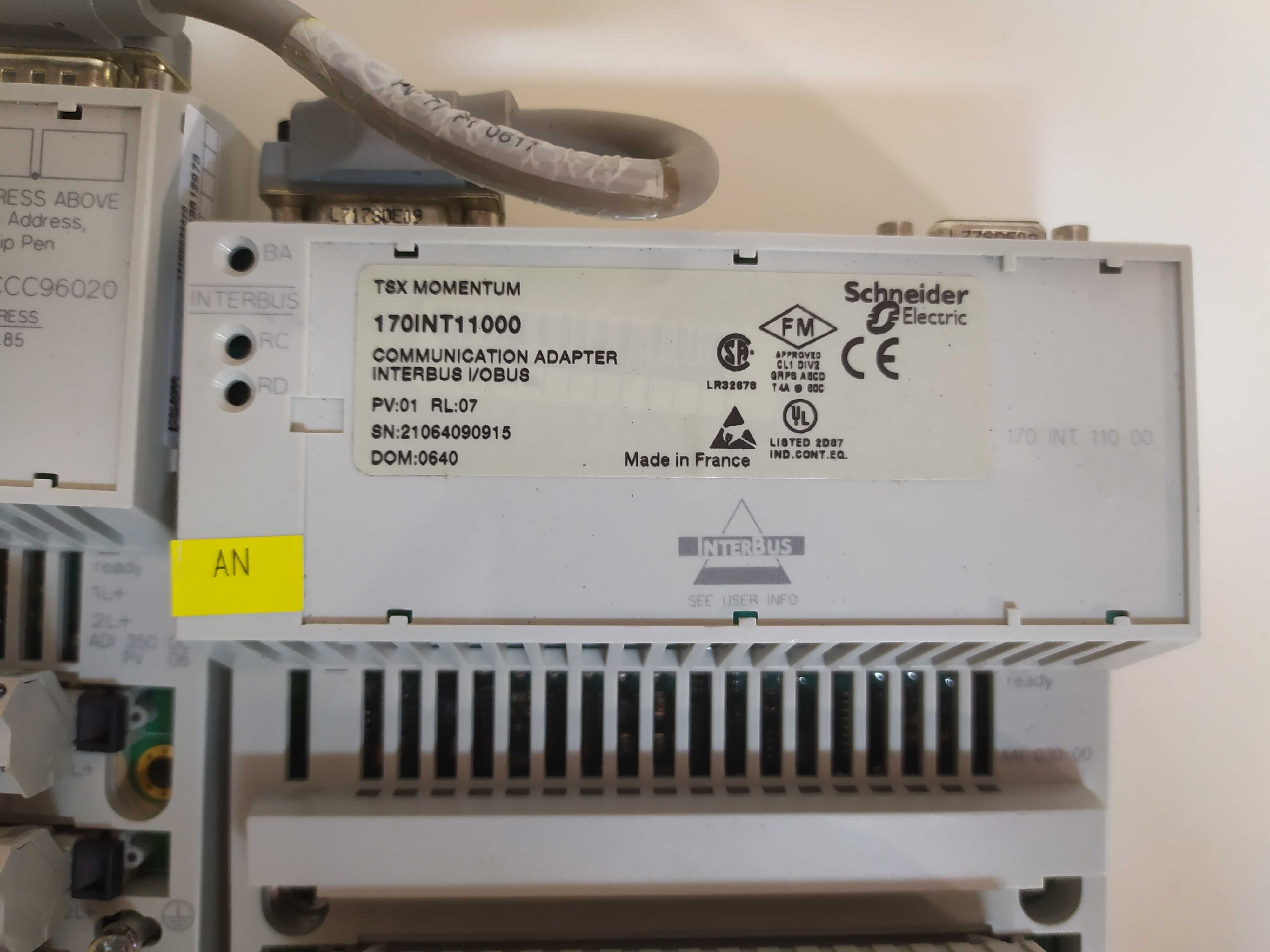 Automato Schneider TSX Momentum 171CCC96020 / IO Bus / Power Supply