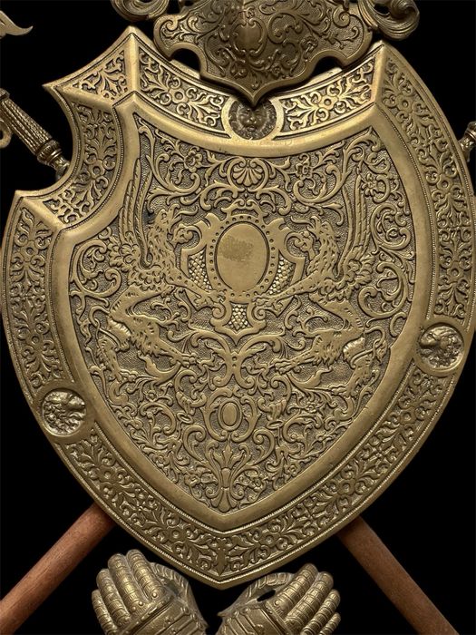 Вінтажне бронзове настінне панно щит картина статуетка скульптура пано