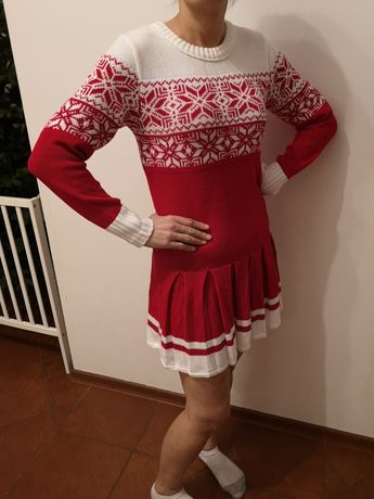 Świąteczna sukienka swetrowa z kontrafałdą