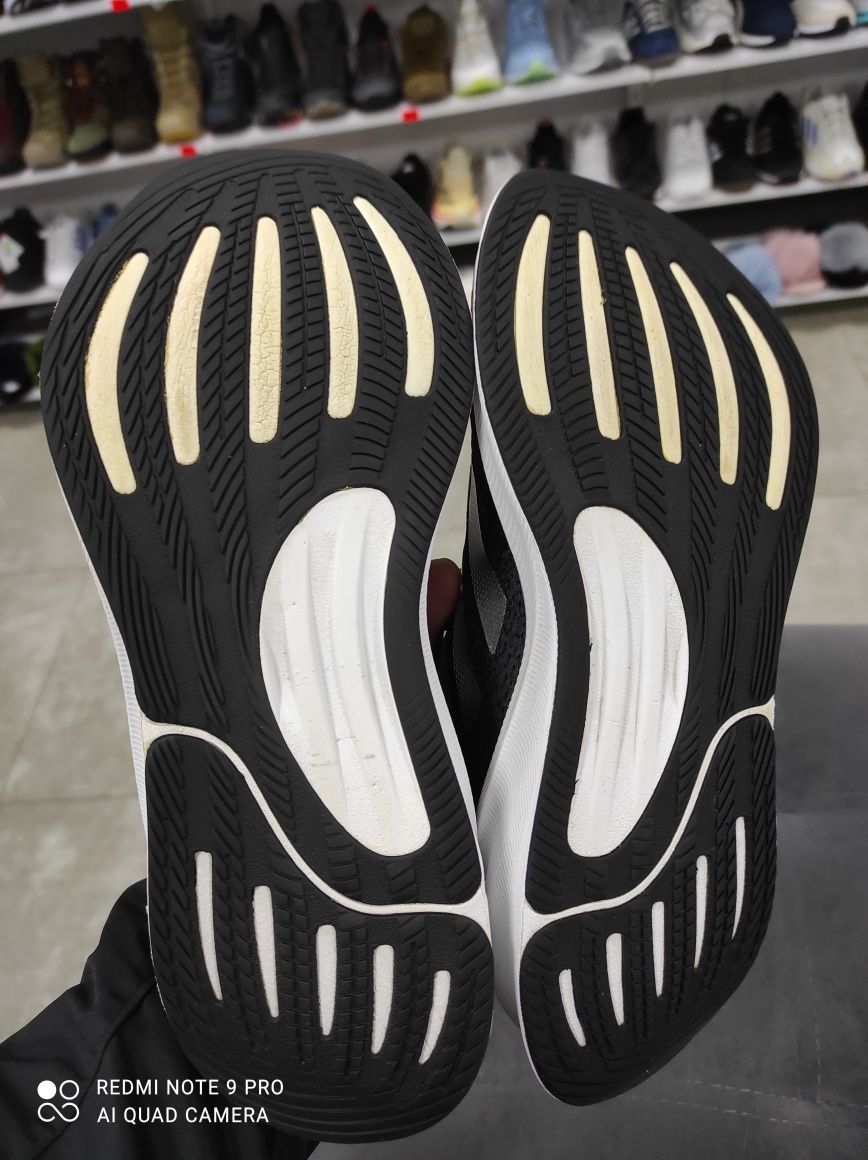 ОРИГІНАЛ 100% Кросівки Adidas Supernova Stride Black IG8317 39 1/3