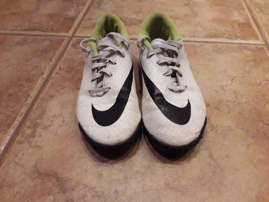Buty do piłki nożnej turfy Nike Hypervenom
