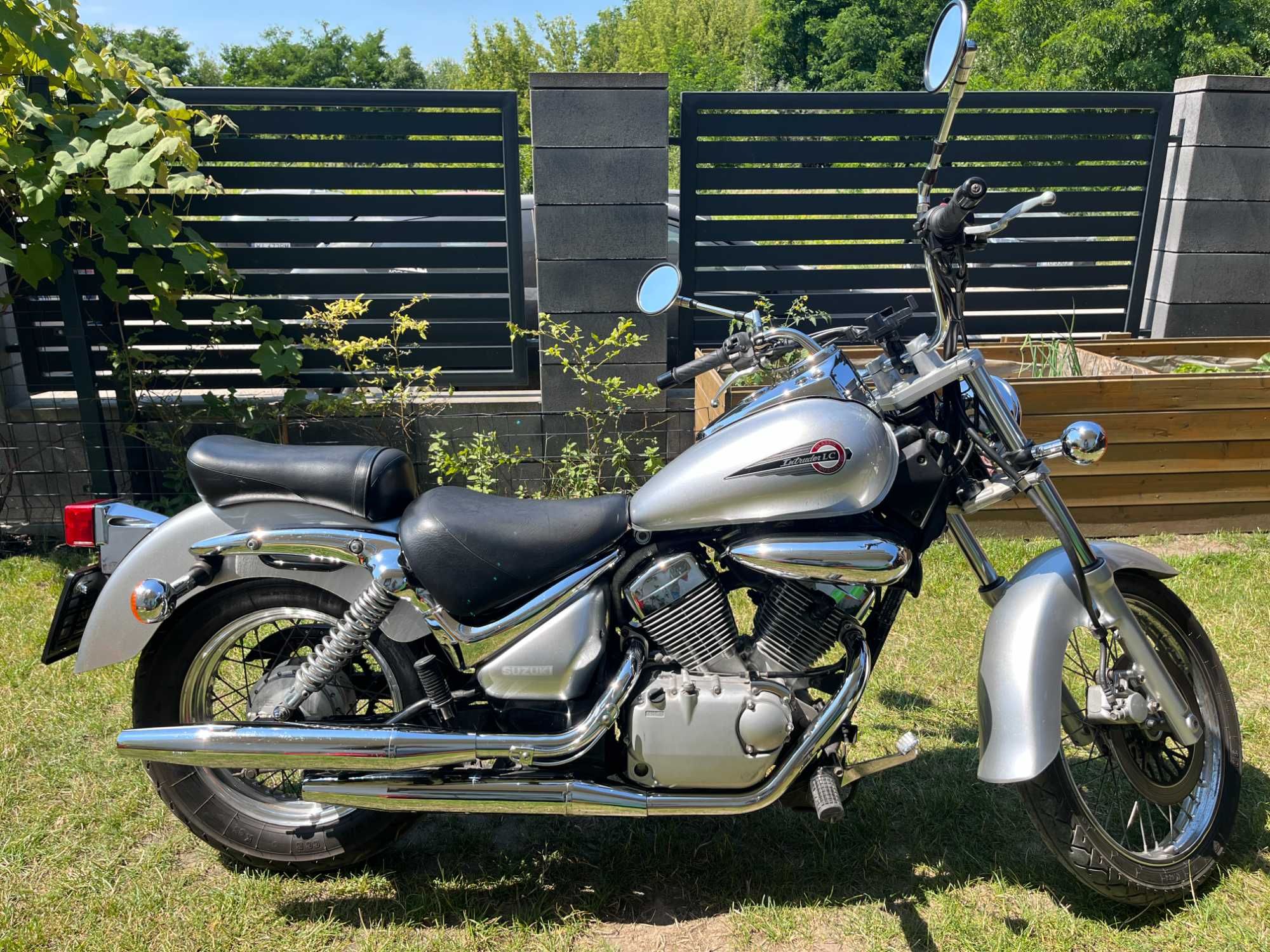 Suzuki Intruder 125