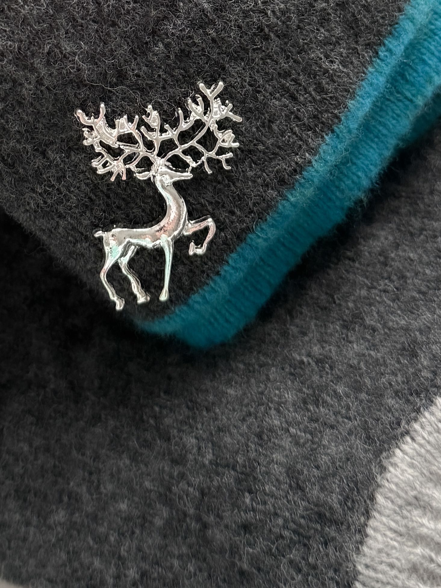 Broszka jelen kolor srebrny biżuteria oldmoney srebrna pin