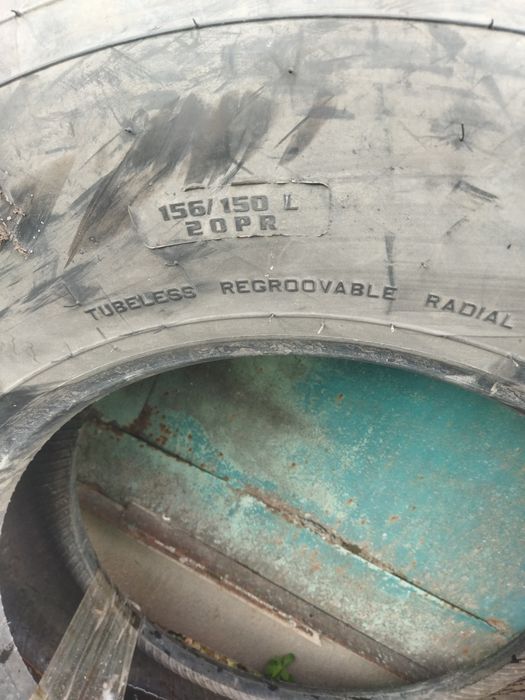 Продам резіну 315/80 22.5. майже нова