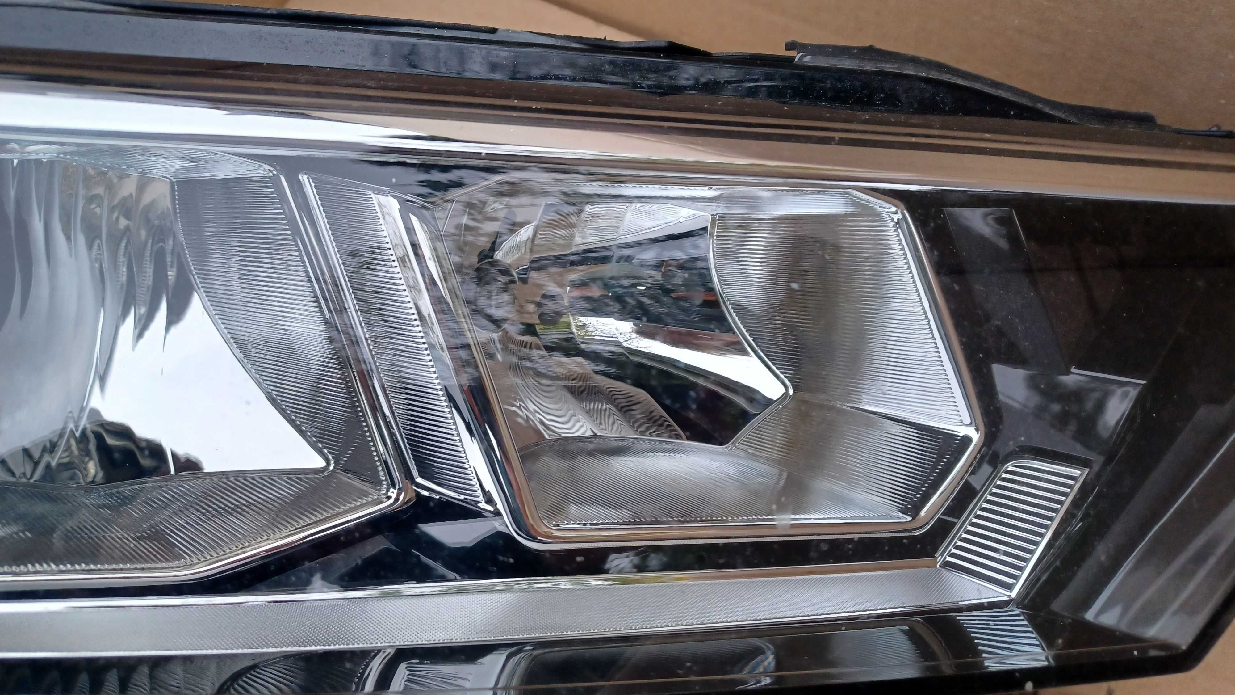 Lampa przednia prawa T roc VW 2021 reflektor t-roc przód