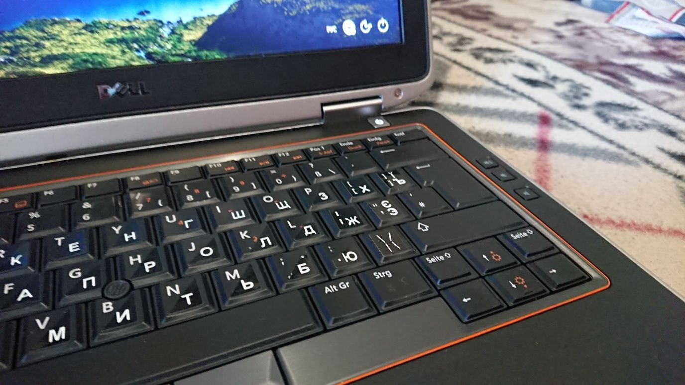 Ноутбук Dell Core i5 SSD240